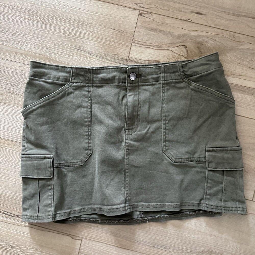 Hollister Y2K Women's Olive Green Cargo Skirt Cotton Twill Button Pockets Size L
